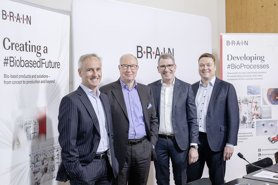 The Executive Board of BRAIN Biotech AG with the new and with the previous Chairman of the Supervisory Board
